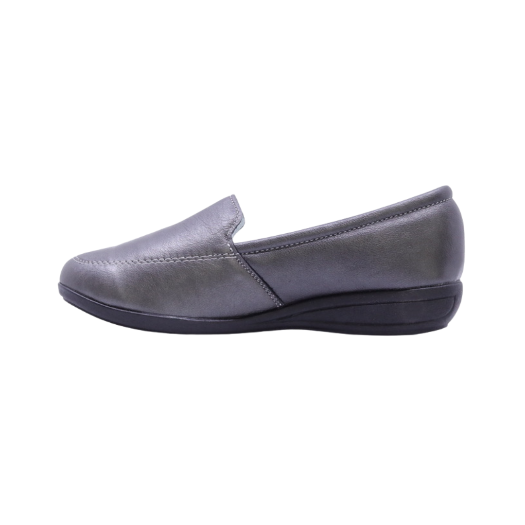 Mocasín de piel para dama color gris