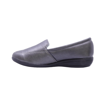 Mocasín de piel para dama color gris