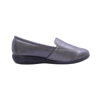 Mocasín de piel para dama color gris